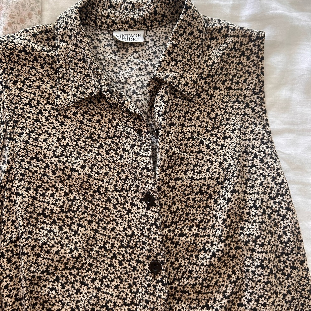 Vintage Finds Black and White Patterned Blouse